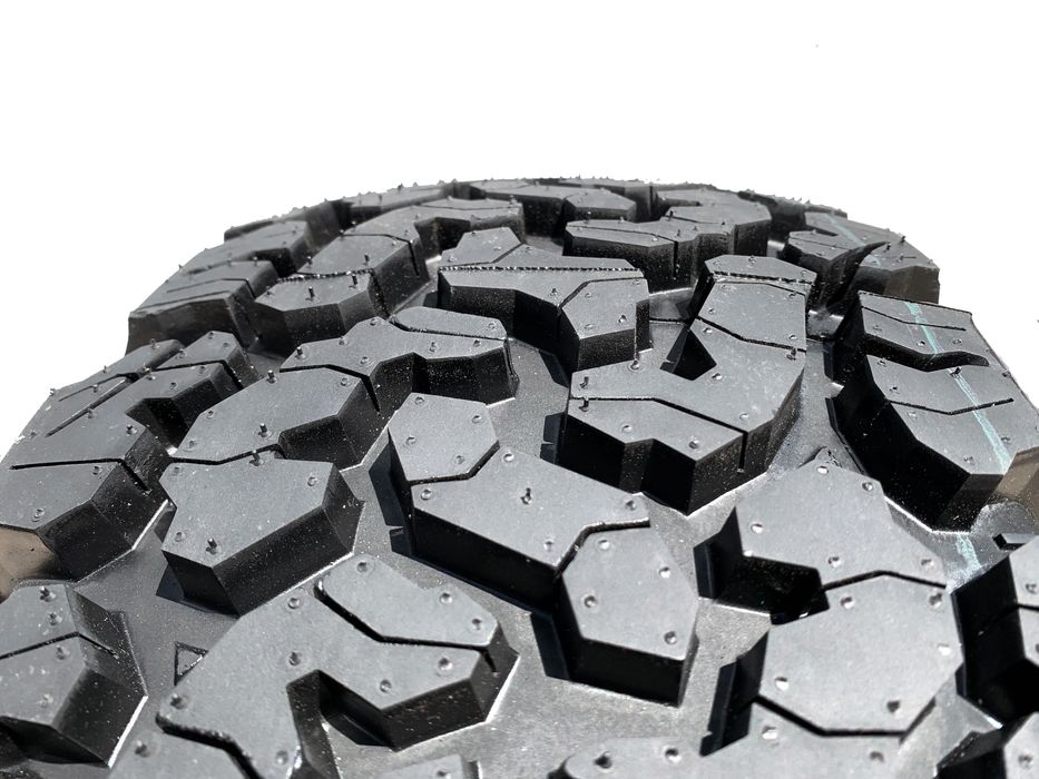 Шини болотні 265/65 R17 резина грязьова A/T GOODRICH Poland
