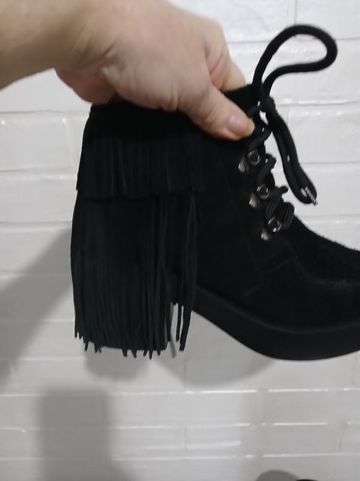 Ботинки зимові жіночі, замшеві, 37 розмір, б/у.