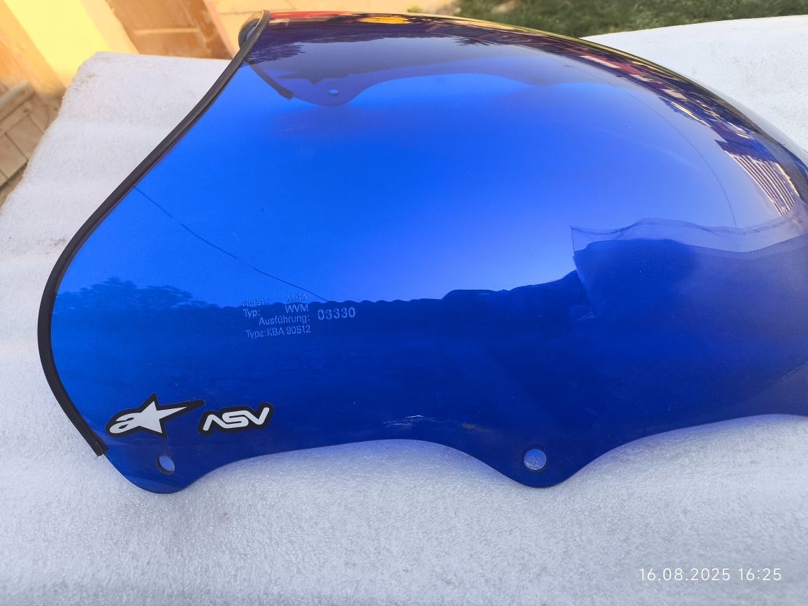 Suzuki GSX-R srad szyba