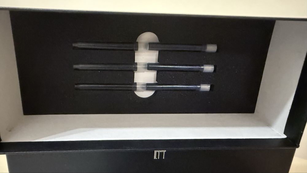Caneta Alfred Dunhill com recargas