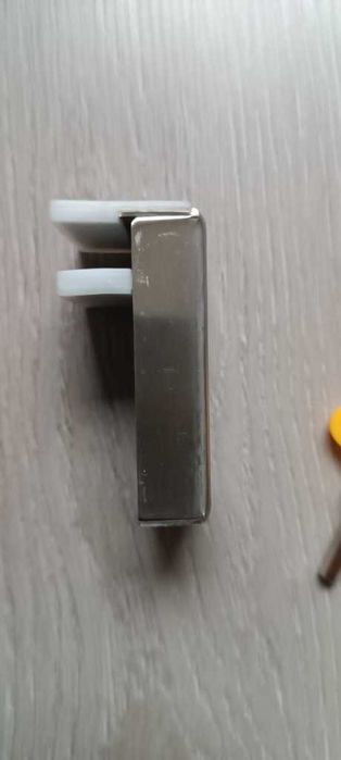 1 szt. Blokada do drzwi Okna Ogranicznik Regulowany