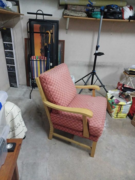 Cadeirão em pinho