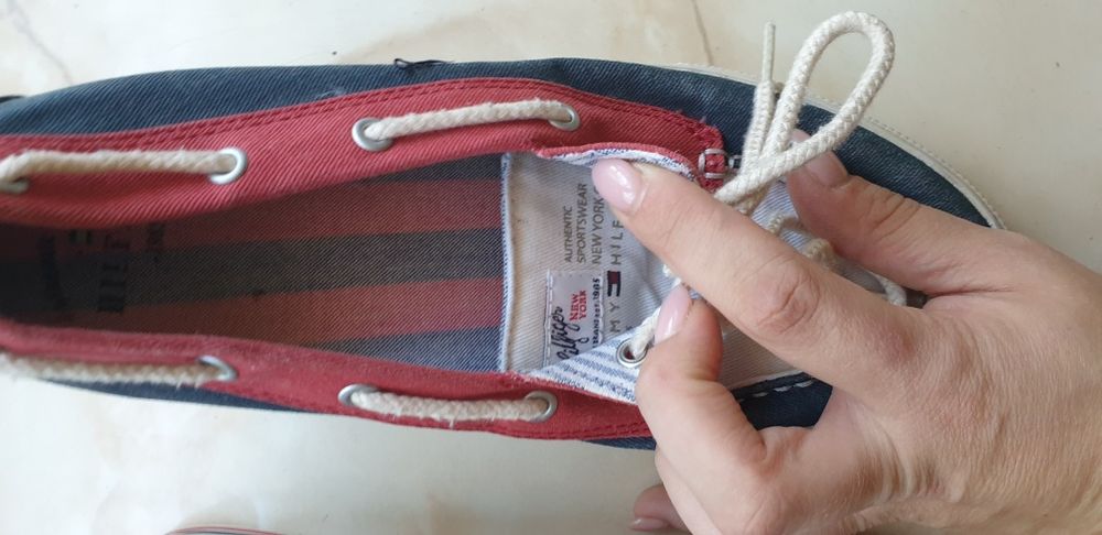 Buty trampki żeglarskie mokasyny Tommy Hilfiger 39
