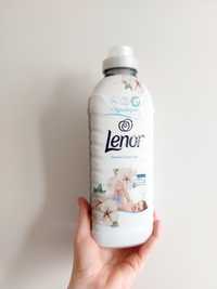 Płyn do płukanka Lenor sensitive 810ml