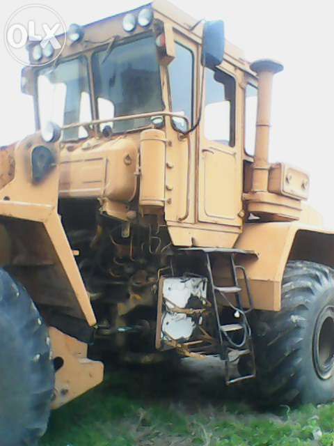 Продам погрузчик  К702 М