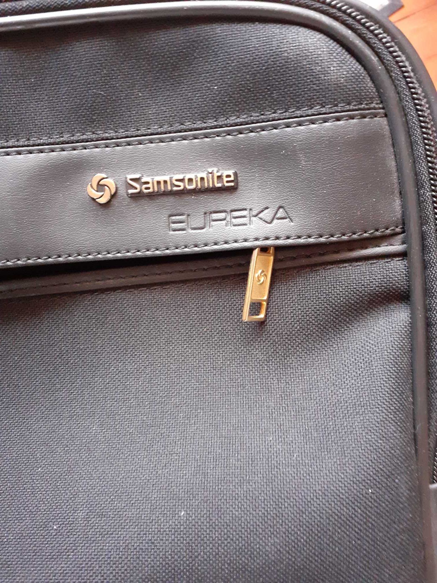 Mala Samsonite com espaços para LapTop e mais acessórios de trabalho
