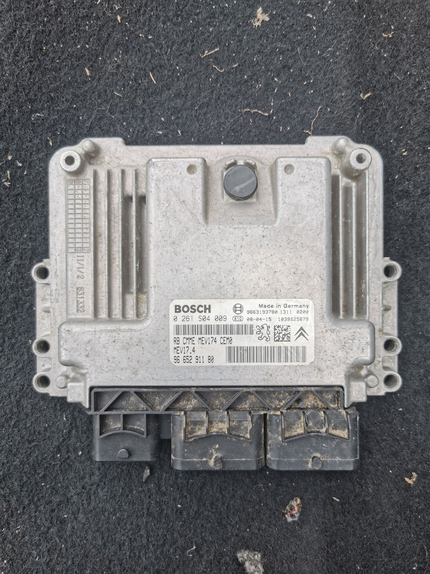Komputer sterownik silnika ECU0 261 S04 009