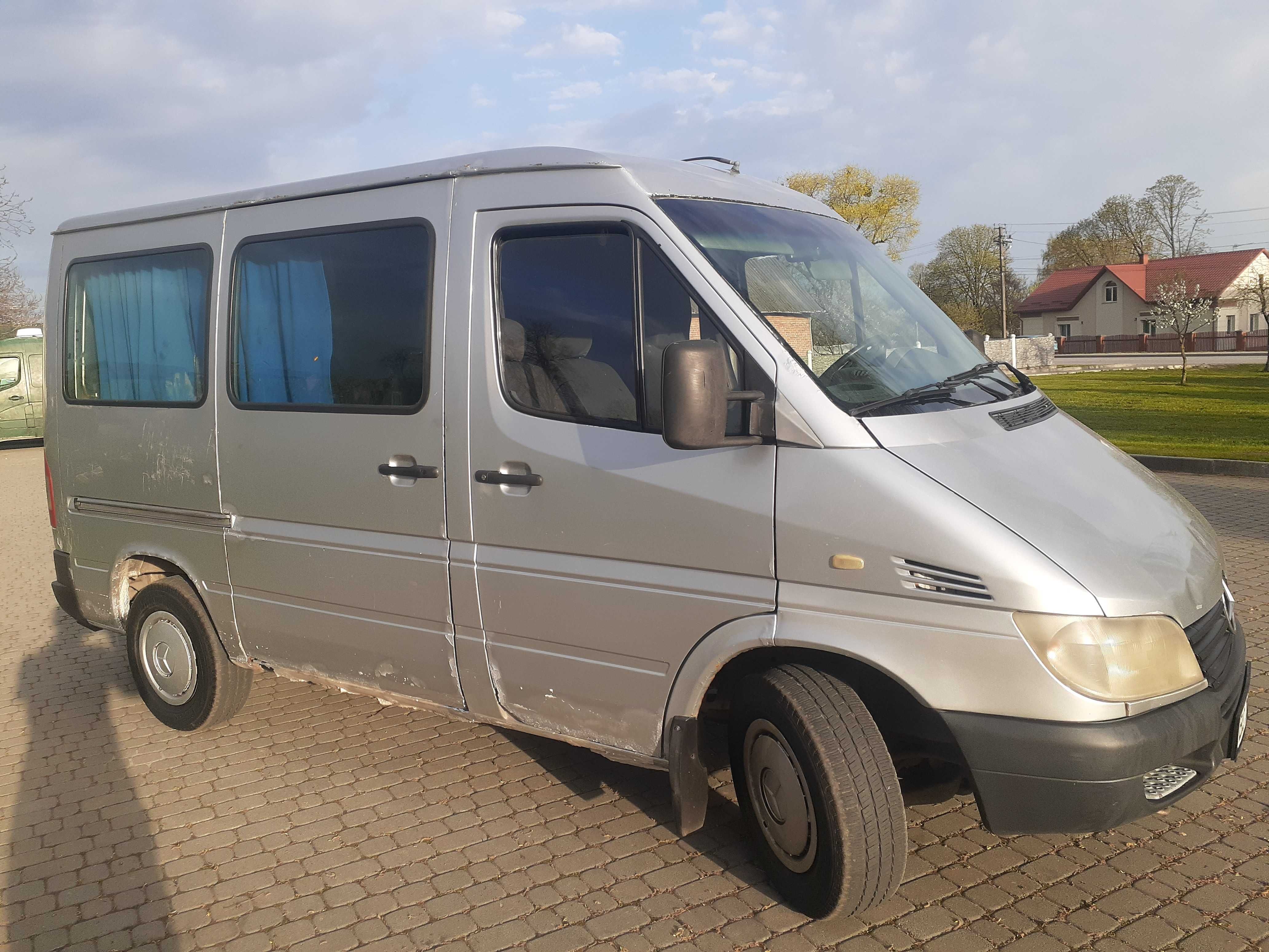 Продам МЕРСЕДЕС Спрінтер 2.2 цді, бус пасажир 9місць ЛЬВІВ SPRINTER