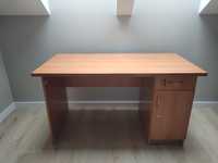 Duże biurko drewniane szerokość 135 cm