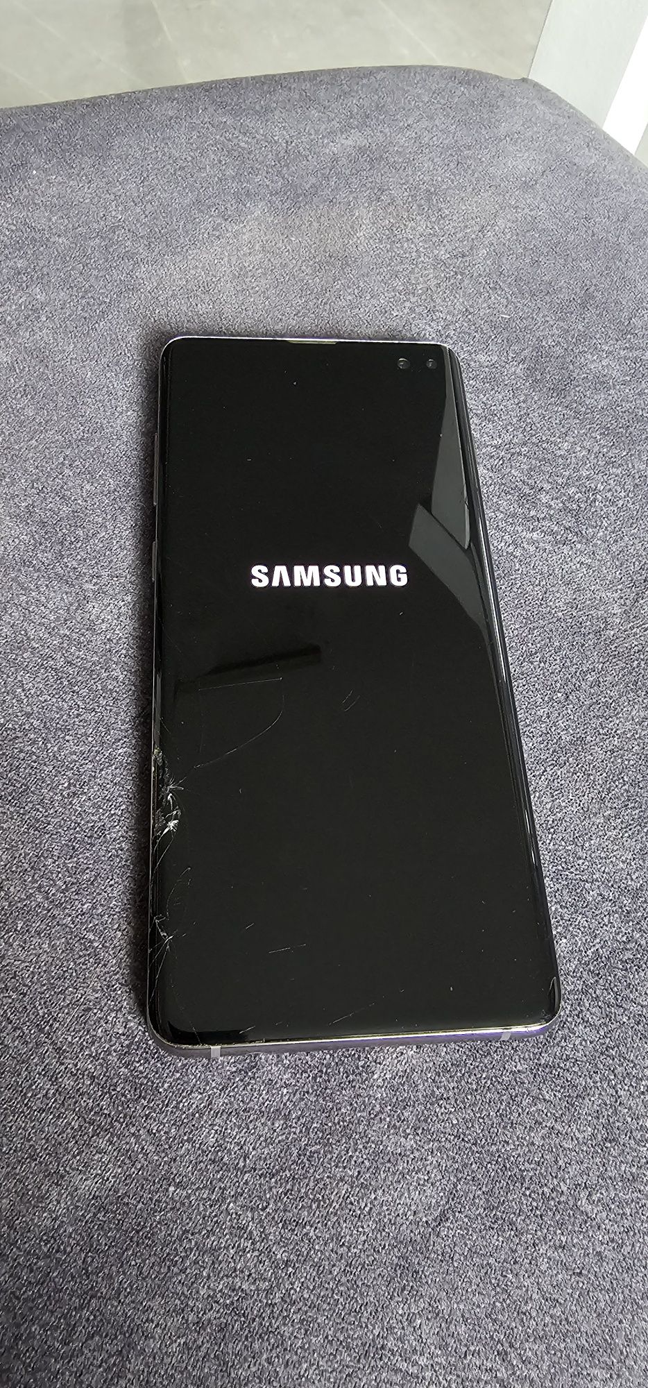 SAMSUNG S10+ uszkodzony wyświetlacz