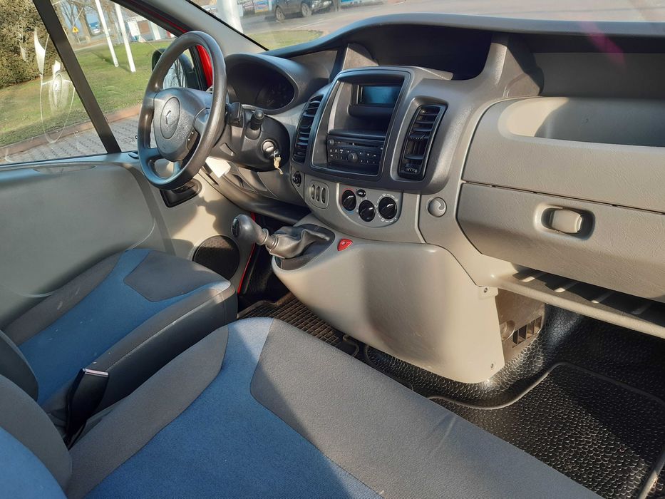 Trafic 2,0 115 KM Long L2H1 niski potw. przebieg 2x drzwi boczne kozak