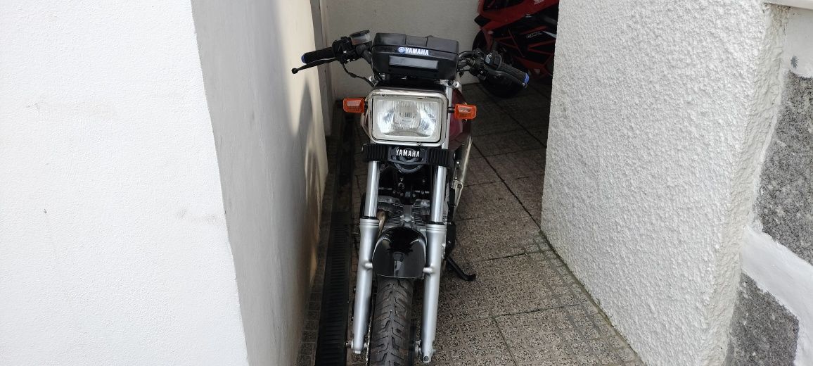 Yamaha   xs  400