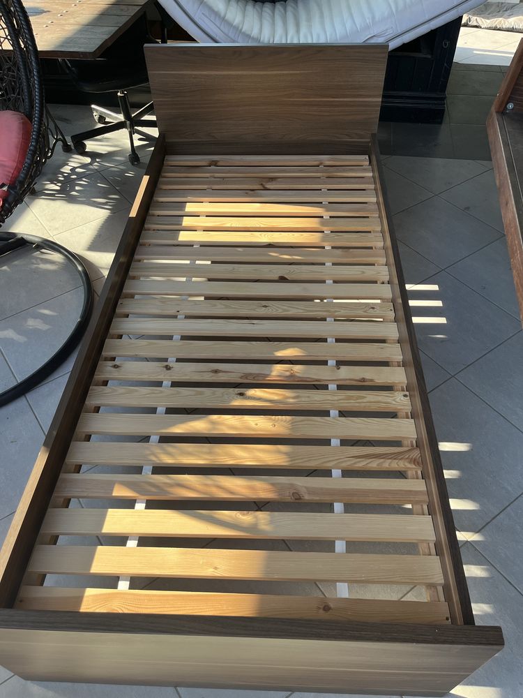 stelaż łóżka + materac 90x200