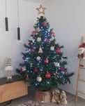 Árvore de natal artificial.