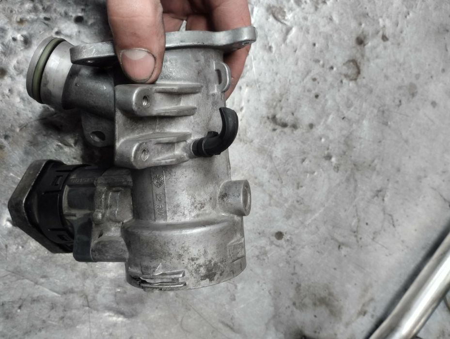 Mercedes Benz - w211 . w203 . єгр . дросельна заслонка