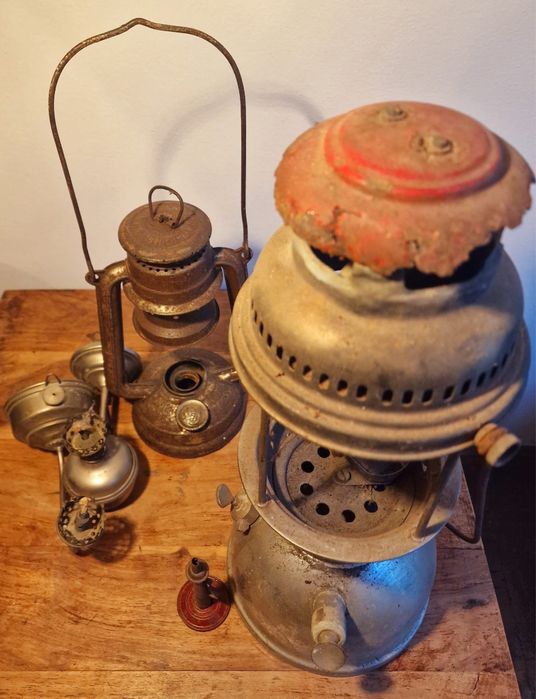 Candeeiros a Petróleo vintage e 2 lamparinas de parede