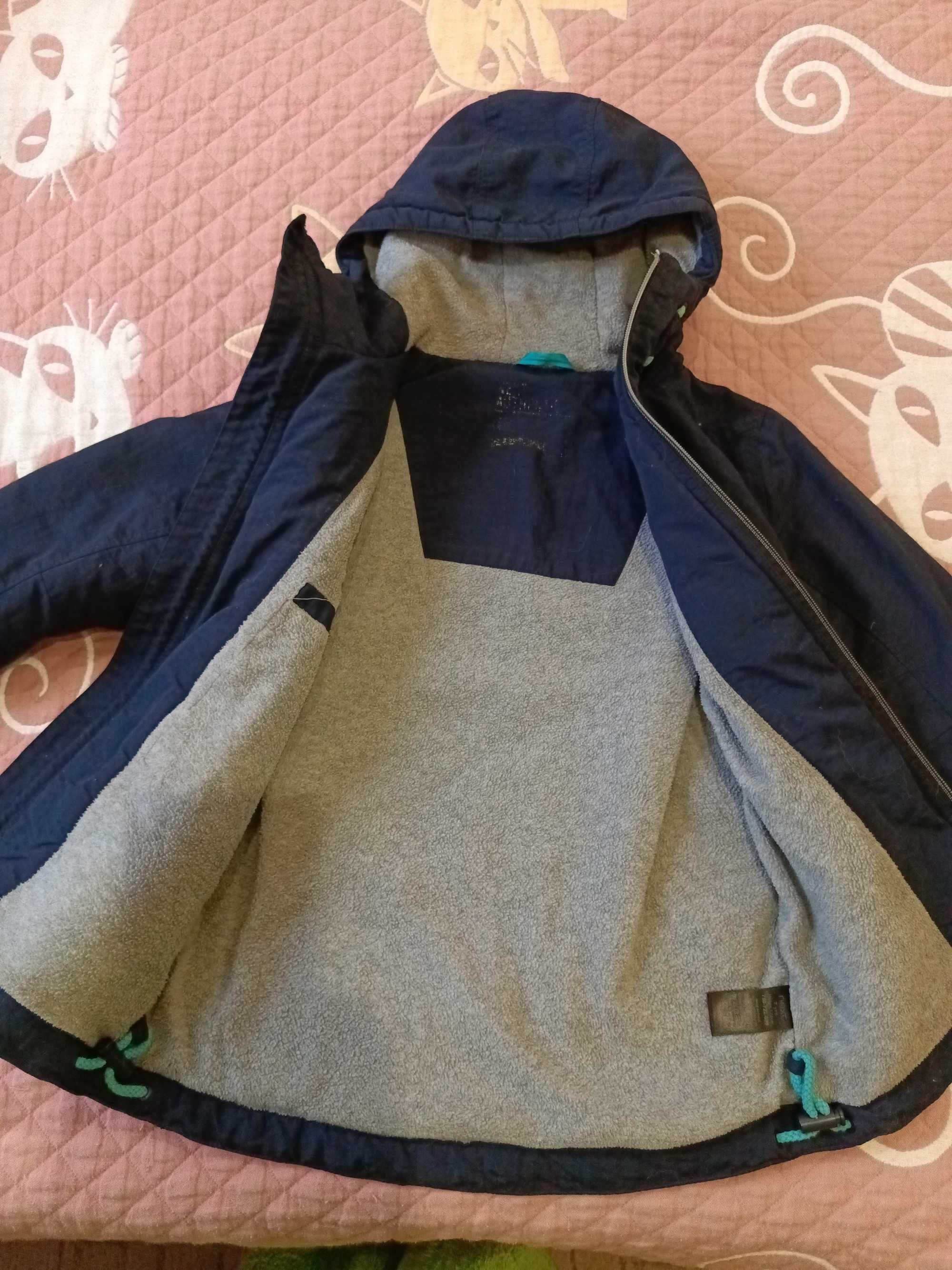 Куртка Next  для хлопчика на 7 років.