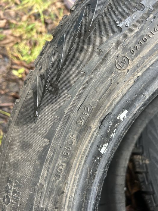 Резина на авто зима  колеса в гарному стані. Одне колесо з латкою