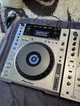 Pioneer CDJ 850 x 2