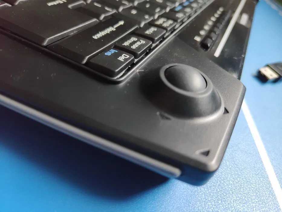 Klawiatura bezprzewodowa z trucballem 10 m zasieg TV/PC/LAP