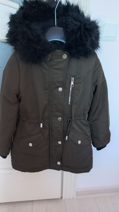 Куртка F&F 6-7років весна