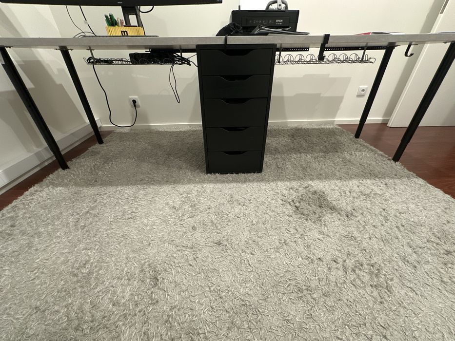 Vendo conjunto secretária // IKEA