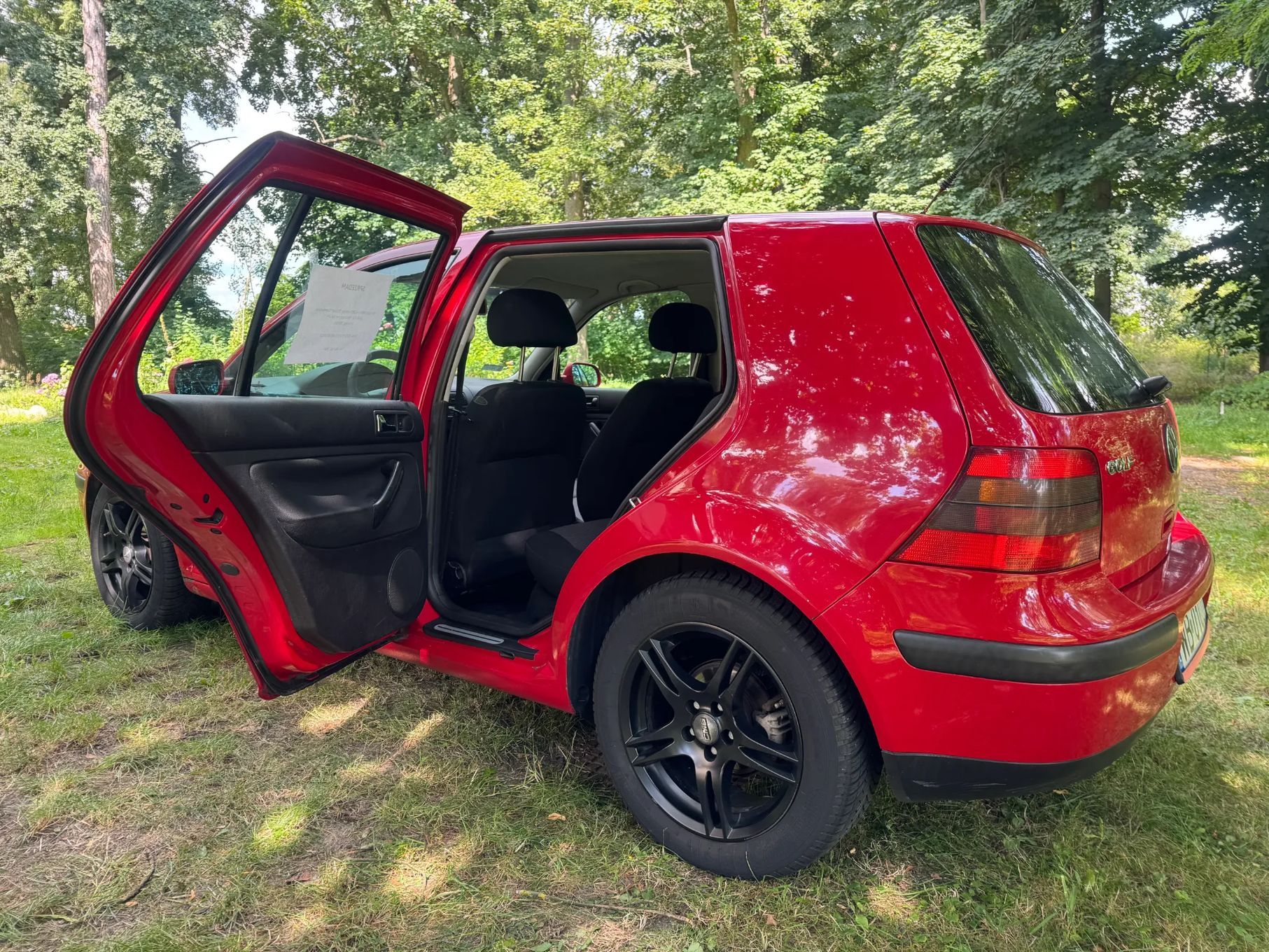 Volkswagen Golf VW Golf 4 edition 1.6-16V benzyna rok 2001
