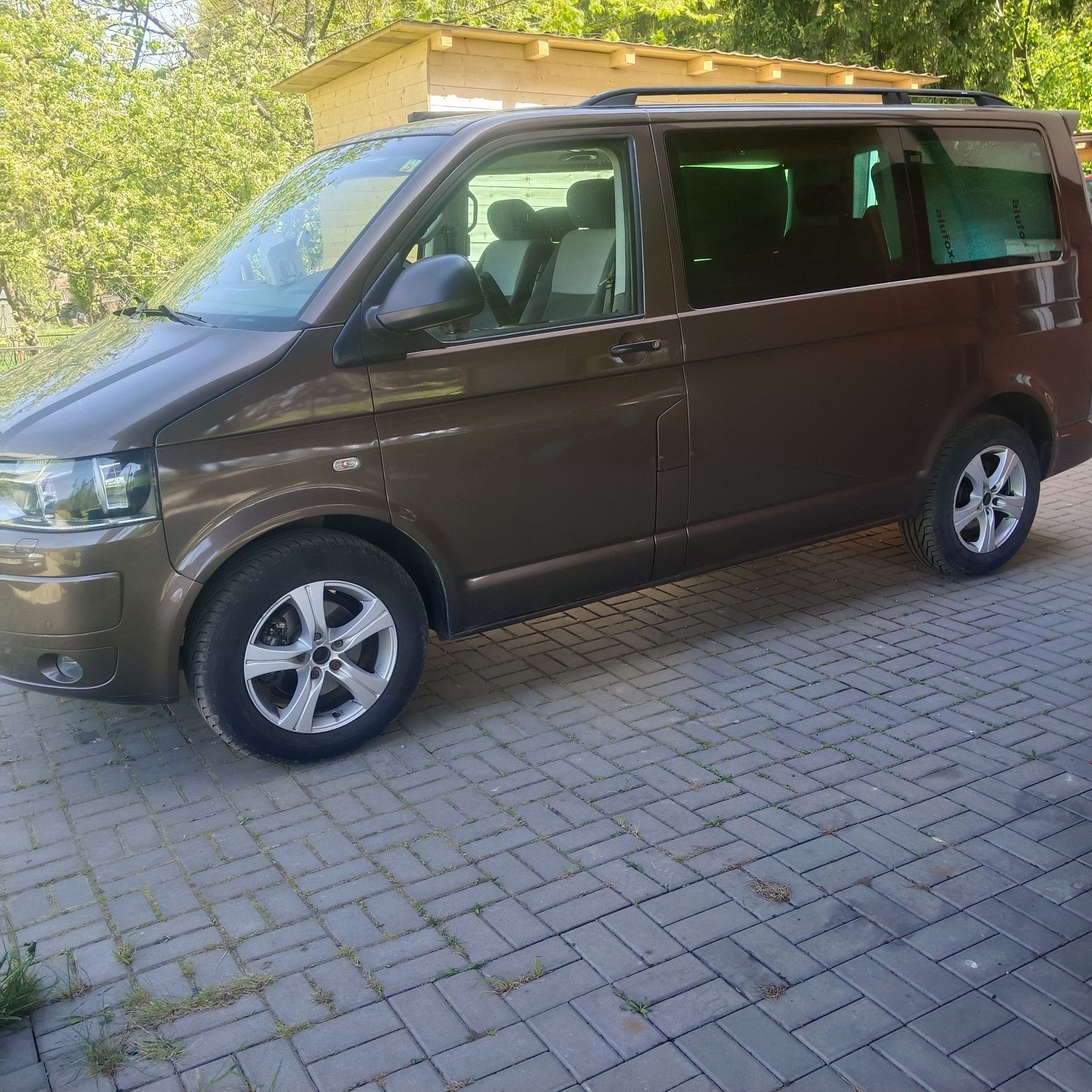 Sprzedam VW T5 Multivan 2.0Tdi,140km., nowy silnik