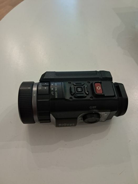 Sionyx Aurora camera night vision