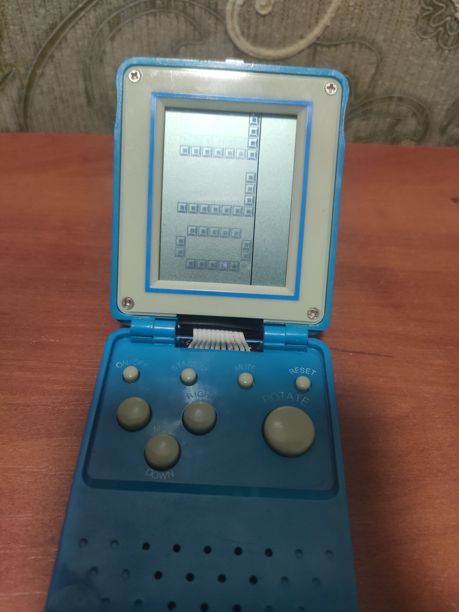 Продам игрушка Apollo
