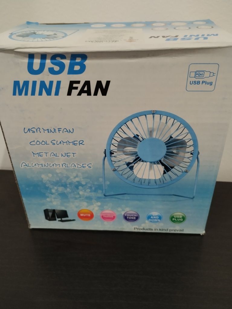 Ventoinha usb  alumínio de secretária. Nova em caixa.