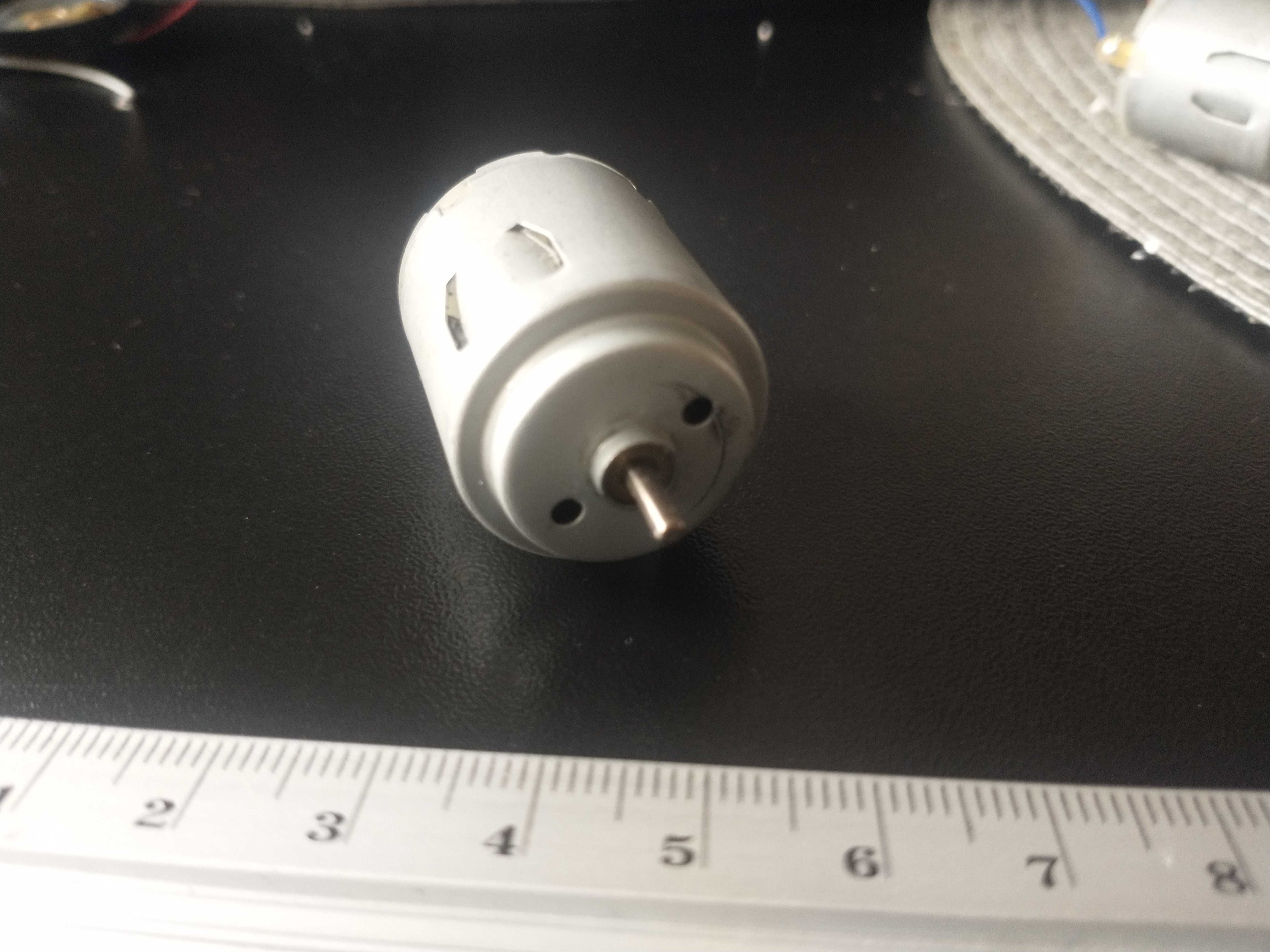 mini silniczek / silnik 24mm