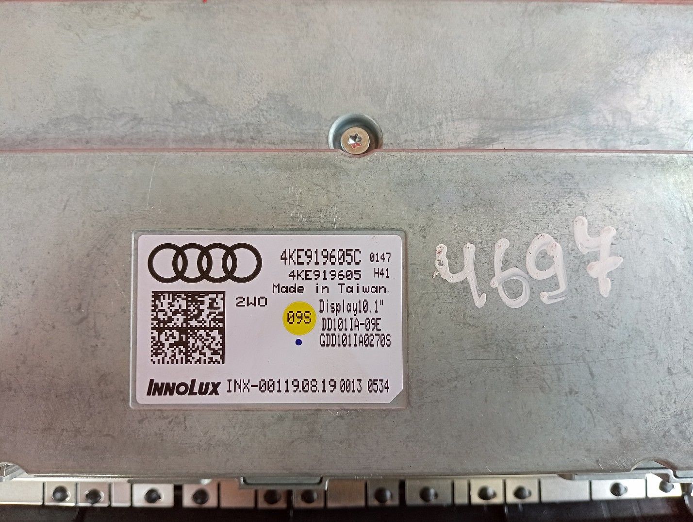 Монітор 4KE919605C дисплей комп`ютера центральний Audi E-TRON е трон