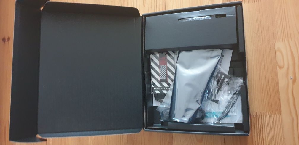 Материнська плата Asus ROG Strix Z790-F Gaming Wifi