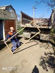 Вивіз хлама гілок сміття уборка участка вывоз мусора веток демонтаж