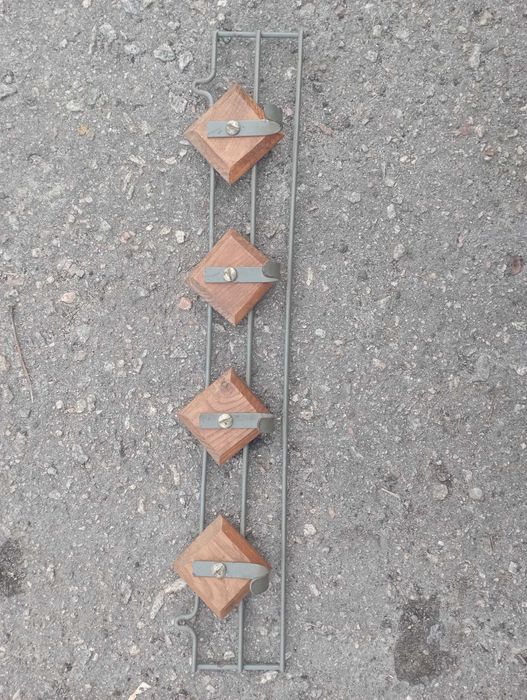 Вешалка настенная б/у