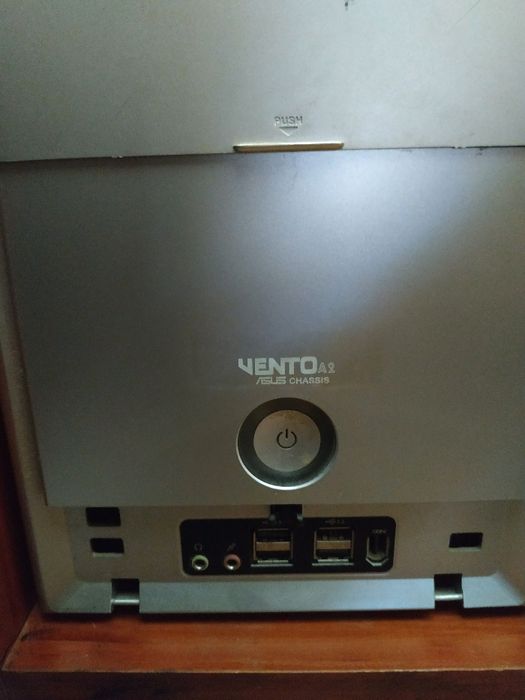Pentium Dual Core E5200 2.5 GHz 300gb