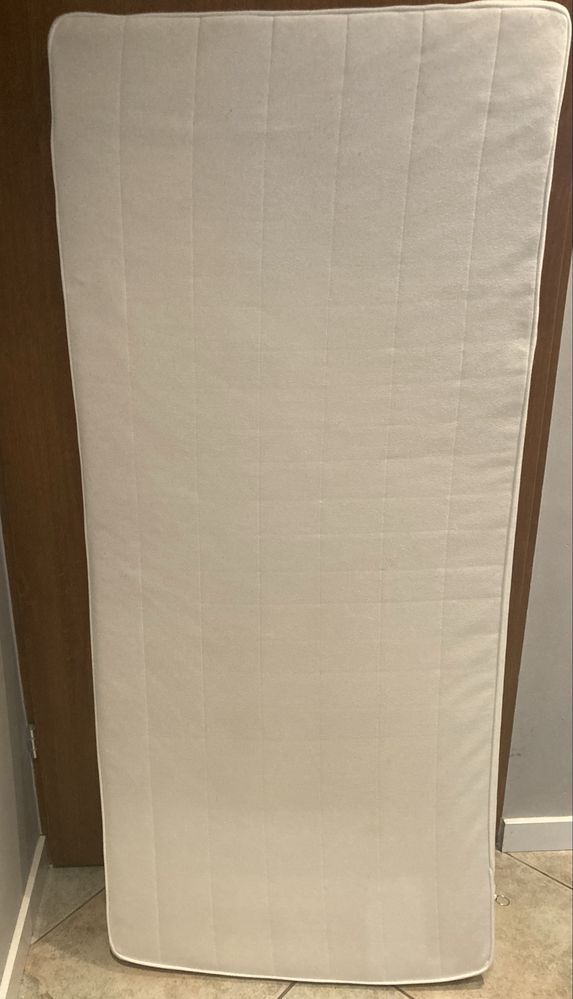 Łóżko dziecięce Ikea z barierką 70x160 ze stelażem + materac gratis