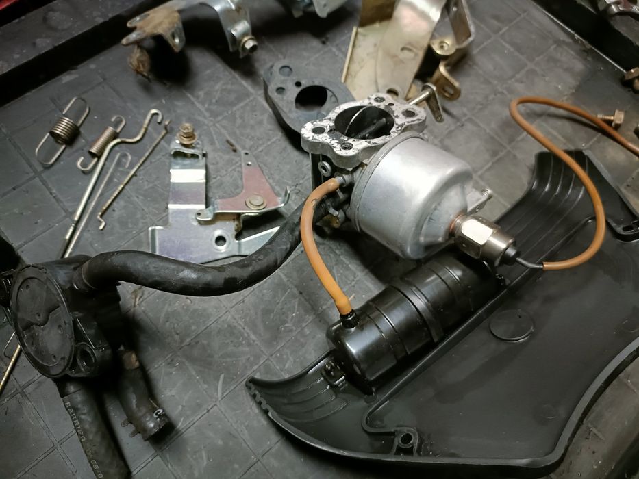 Gaźnik do traktorek kosiarka briggs vanguard 12-20hp Aisam