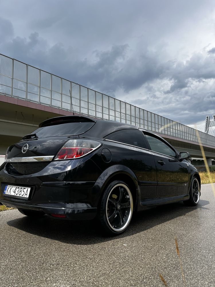 Opel astra H GTC OPC Line 1.6\lpg