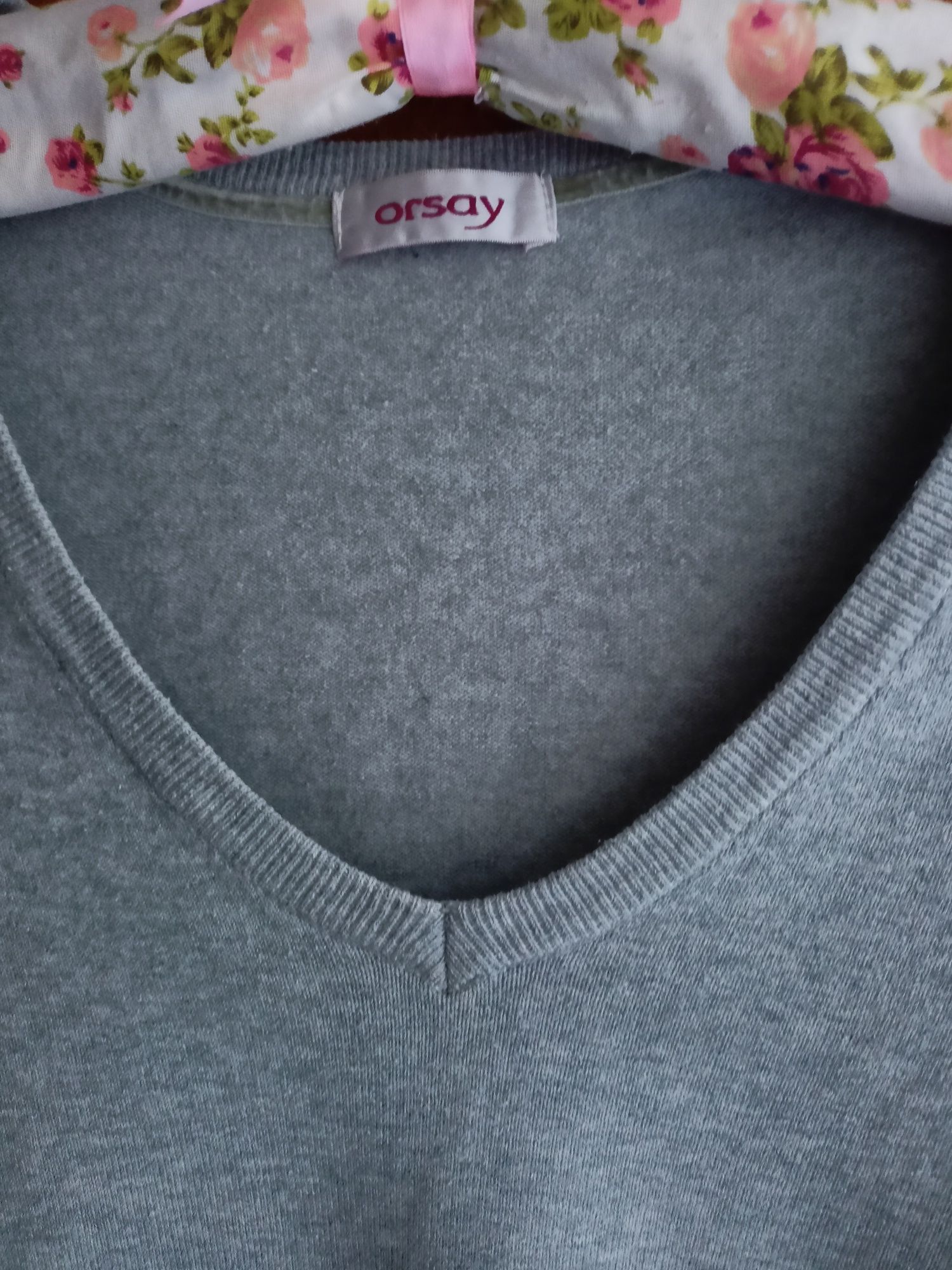 Śliczny szary Orsay sweterek