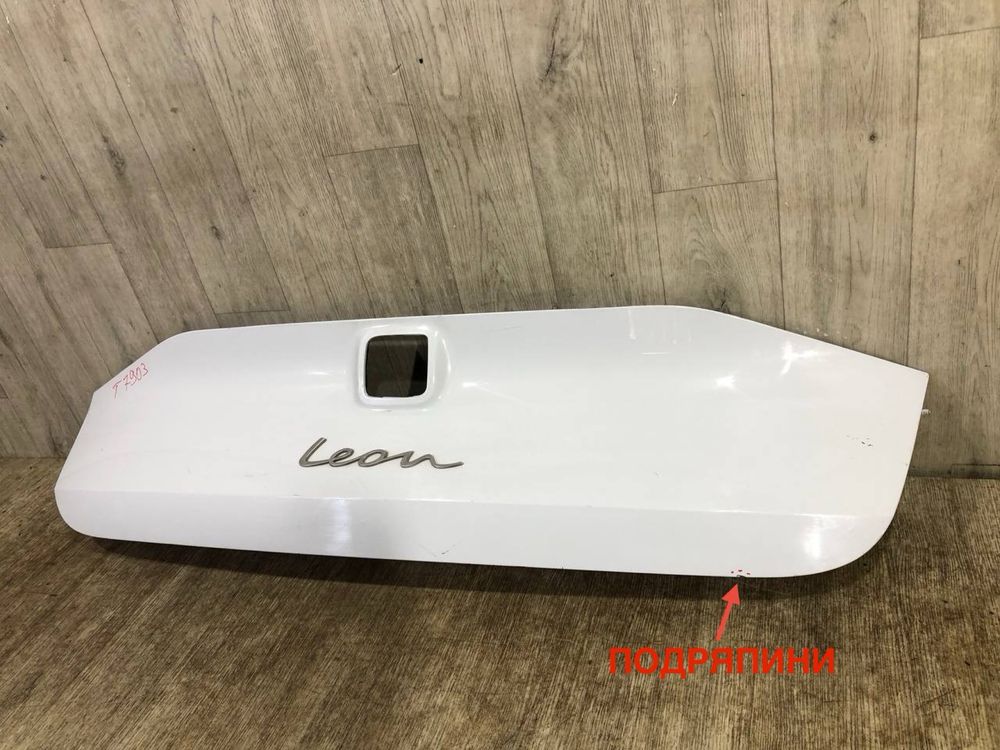 Крышка багажника Seat Leon 4 УНИВЕРСАЛ (2020-2024 г.) накладка бленда