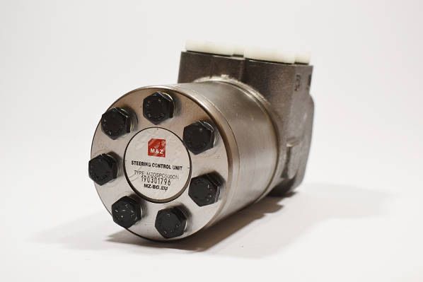 Насос Дозатор M&Z 85/100/160/200/400 трактор комбайн МТЗ ЮМЗ Т-150 ХТЗ