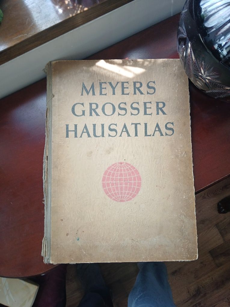 Przedwojenny niemiecki atlas świata Meyers