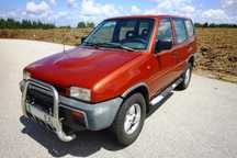 Nissan Terrano II 7 Lugares AC