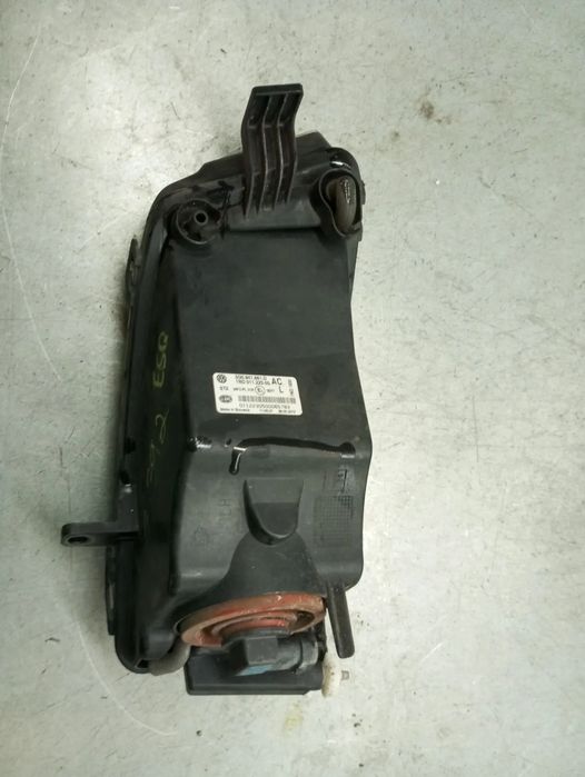 Farol nevoeiro frente esquerdo VOLKSWAGEN Golf VII (5G1, BQ1, BE1, BE2