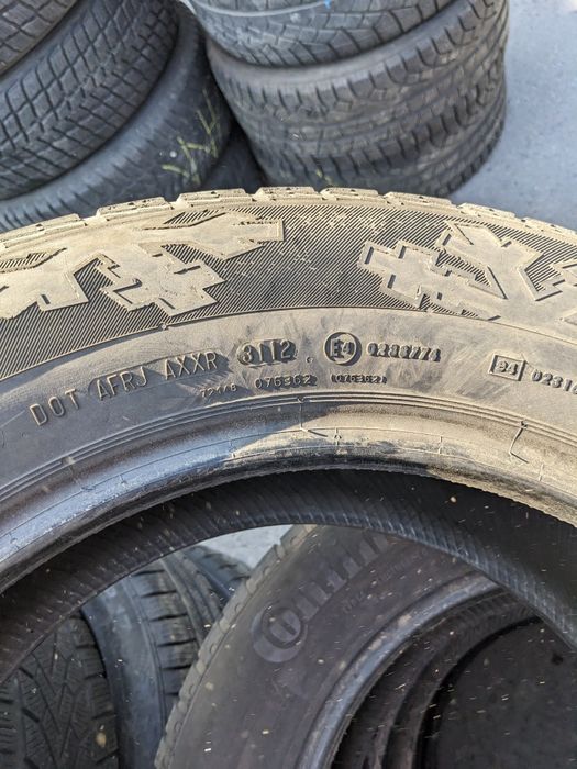 235/60R17 Continental CrossContact