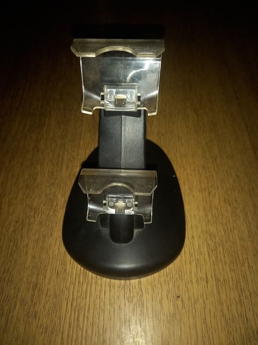 Stacja ładowania padów Ps4