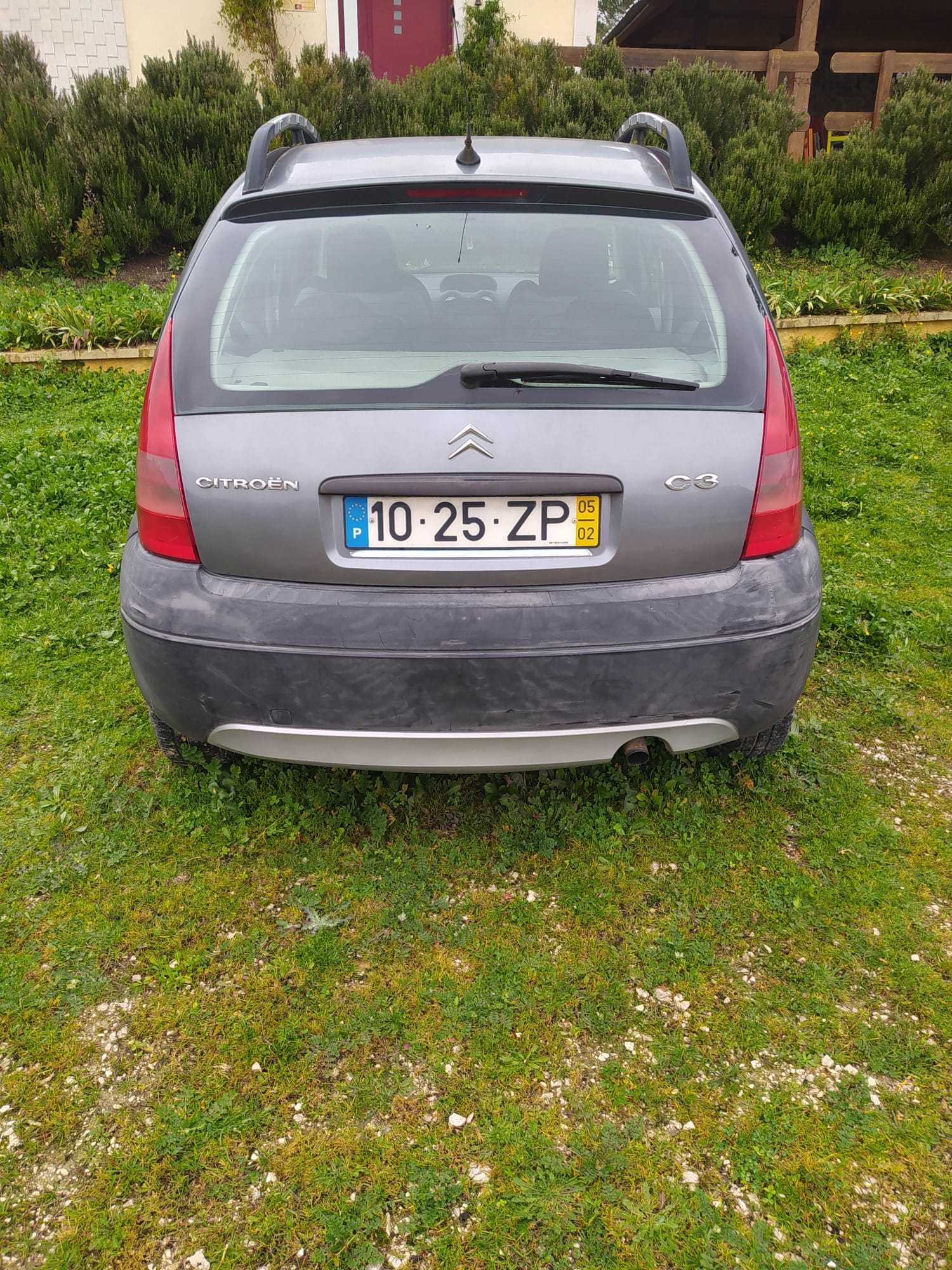 Citroen C3 de 2005 diesel, caixa manual, não troco