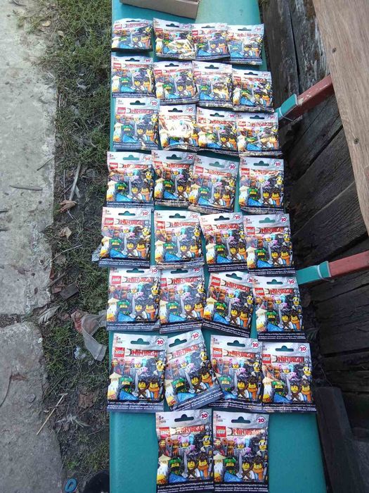 Продам лего человечки орегінальні